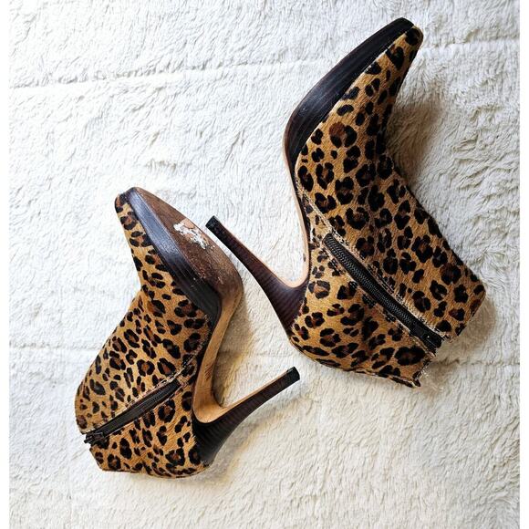 Boutique Leopard print leather fur surface 6.5 high ultra high heel boots w Zip. - Picture 2 of 16